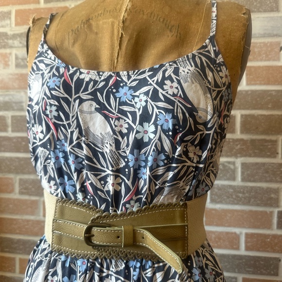 Dress - Picture 6 of 9